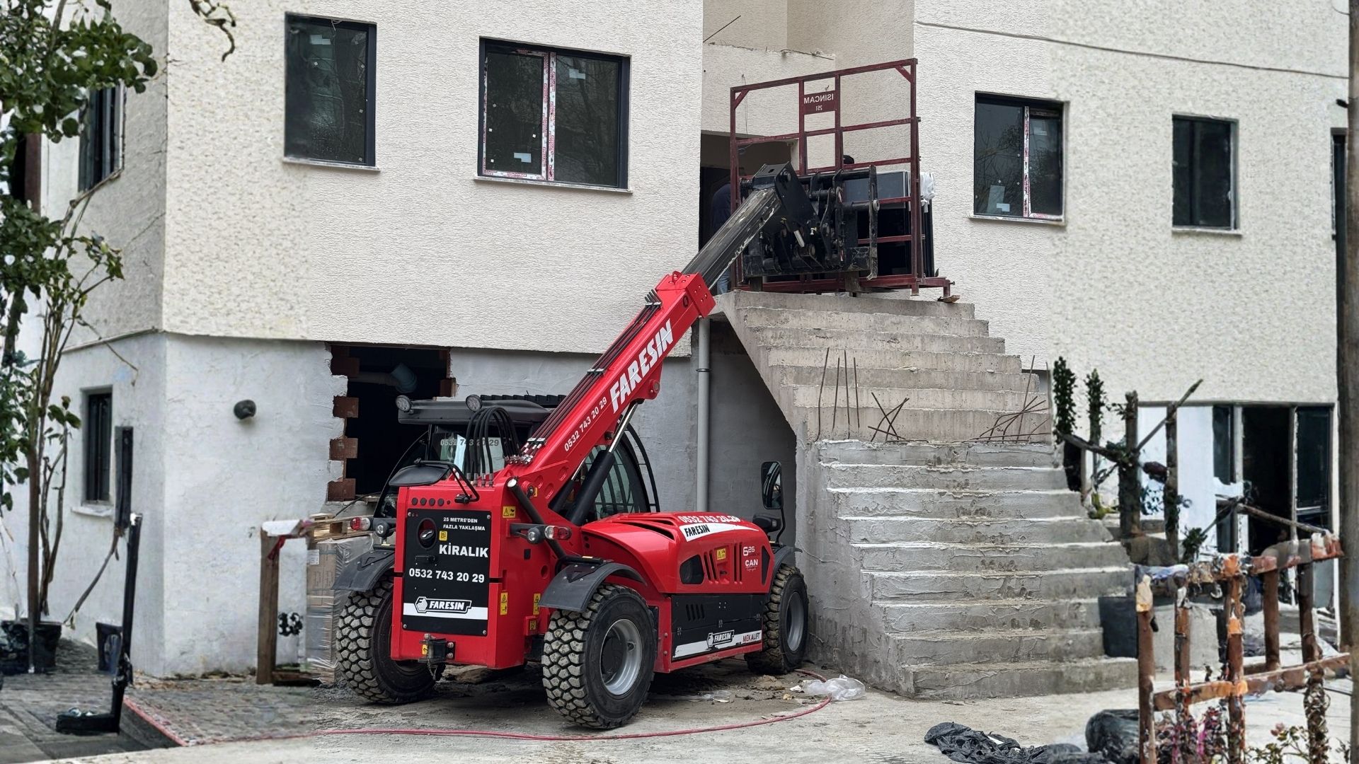 Manitou teleskopik yükleyici iş makinası